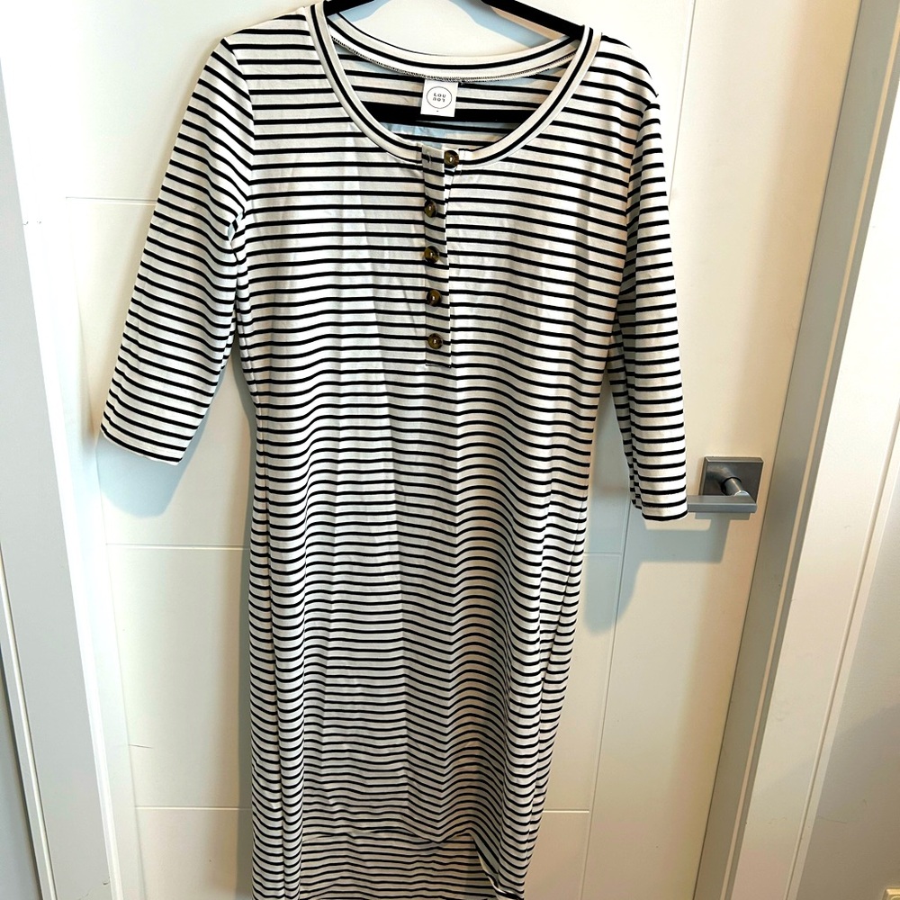 Lou Lou and Co Everyday Maternity/ Nursing Dress original- NWOT